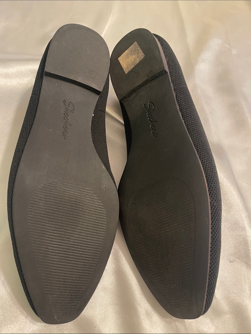 Skechers Black Slip-On Loafers with Gold Chain Detail - Picture 2 of 3